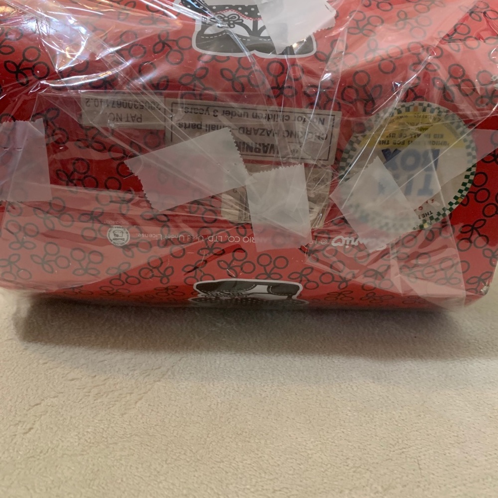 Hello Kitty Purse - Picture 6 of 6